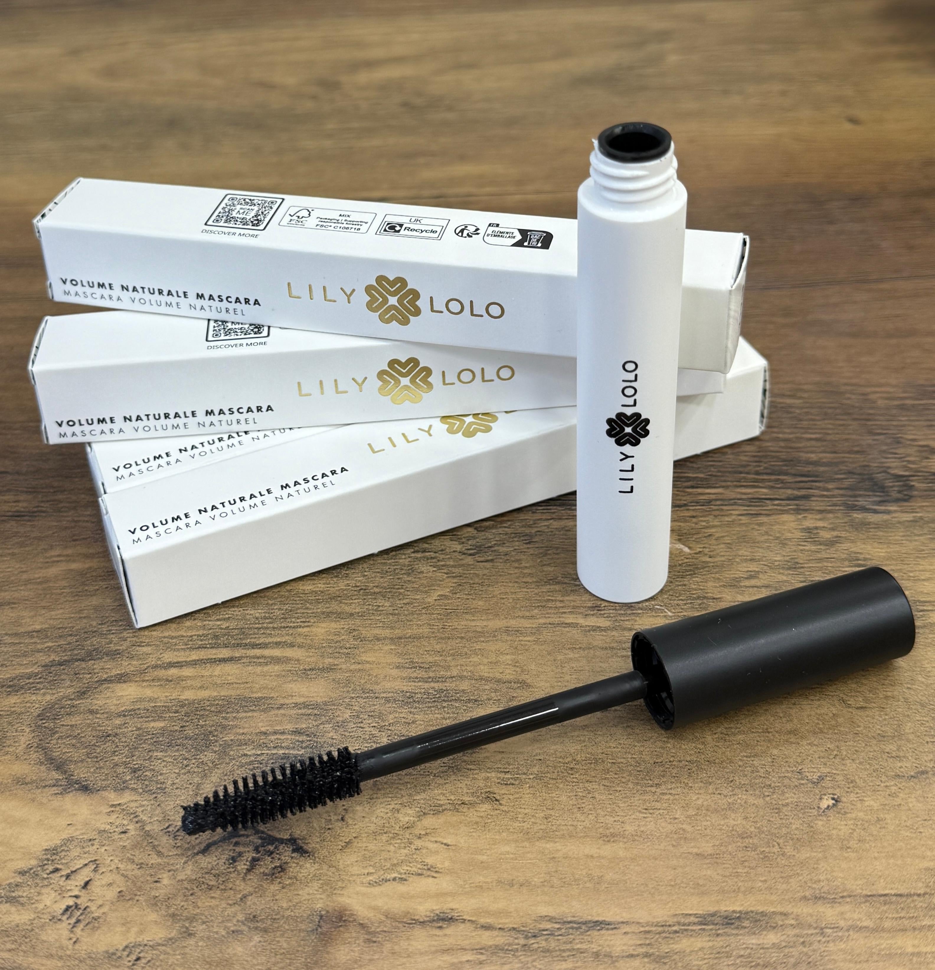 Lily Lolo Volume Naturale Mascara stack