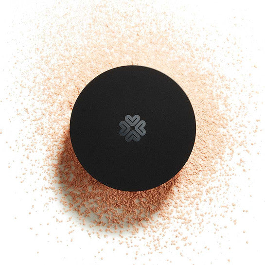 Lily Lolo Loose Finishing Powder in powder dusting